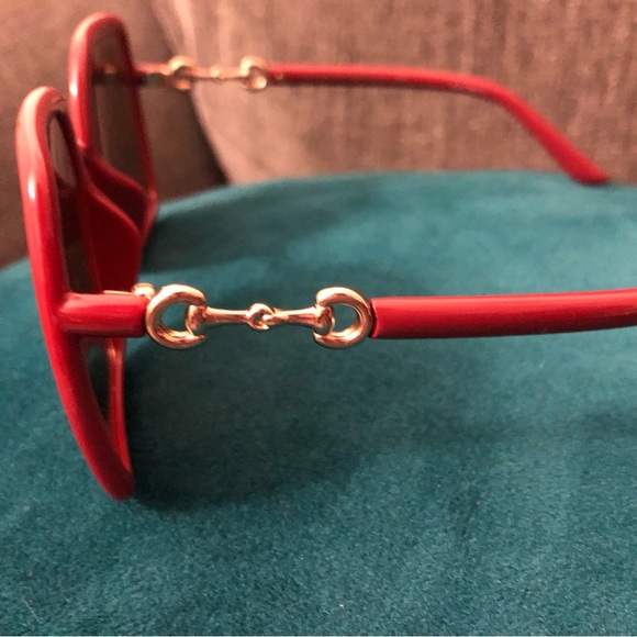 Gucci - Picture 2 of 7